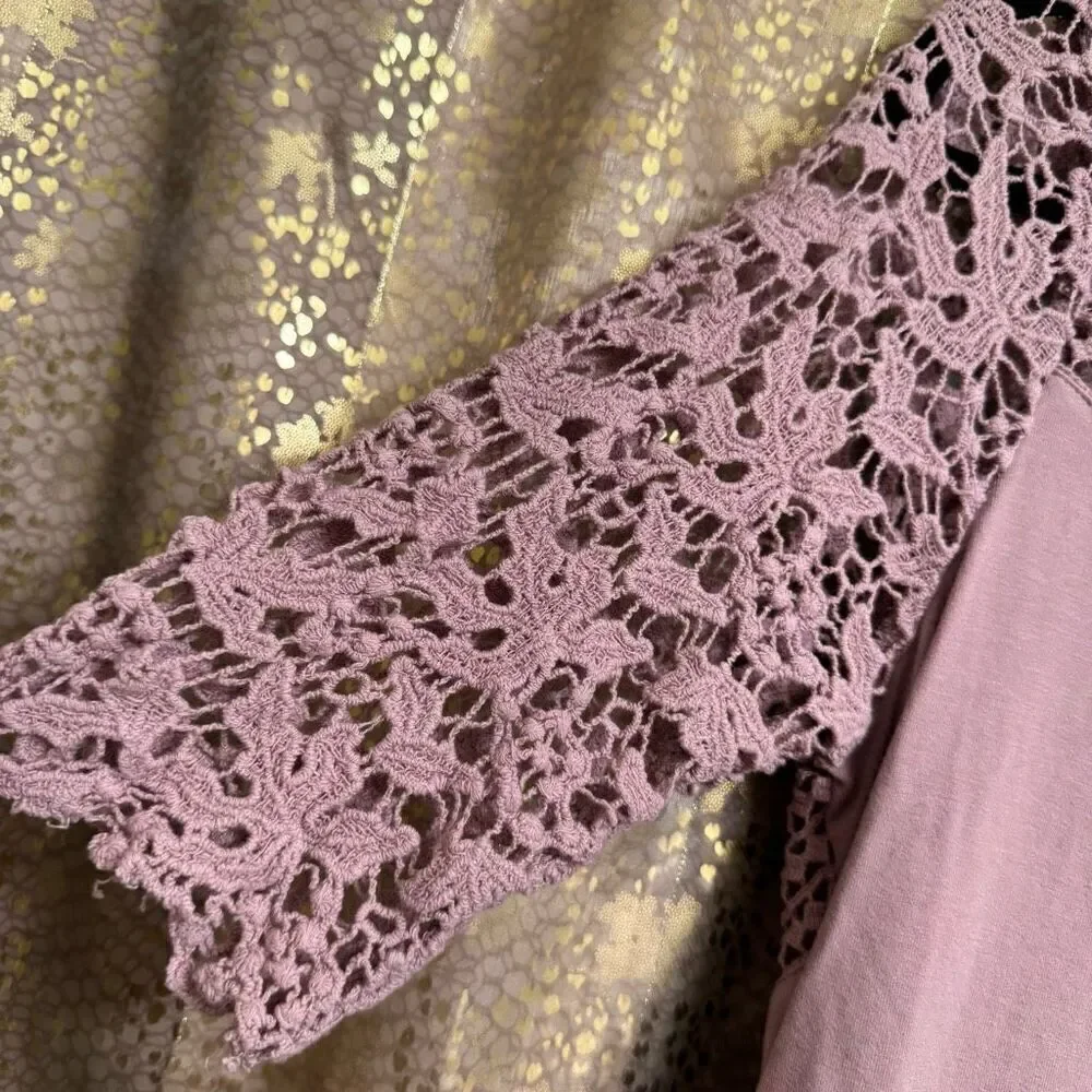 BKE Boutique Mauve Pink Floral Boho Crochet‎ Quarter Sleeve Top Small